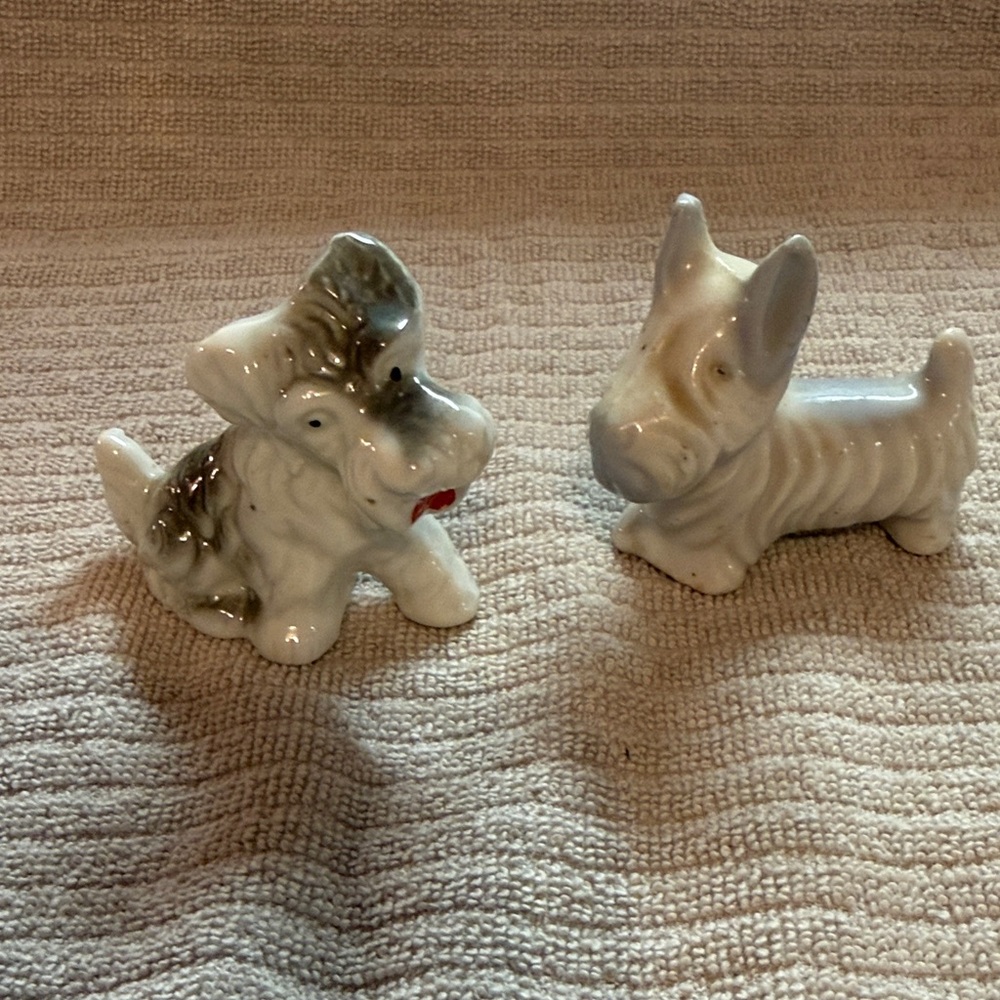 Vintage porcelain Scottie and terrior Dog Figurines -  made in Japan